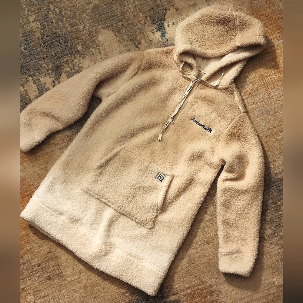 Avalanche Embroidered Logo Soft Shell Hooded Jacket - NWOT